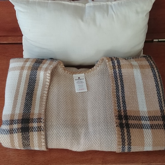 Woolrich Blanket Wrap OS - Picture 6 of 6